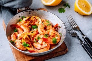 Honey Garlic Shrimp Recipe - Aroma Culinary